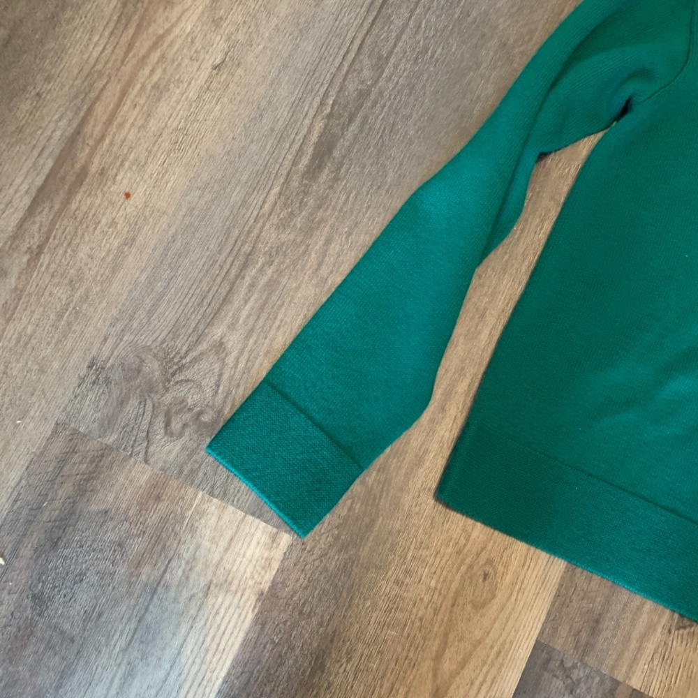 W by Worth jade green 100‎ percent wool sweater. Never worn. - Picture 4 of 6